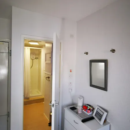 The Thoresby بيت ضيافة